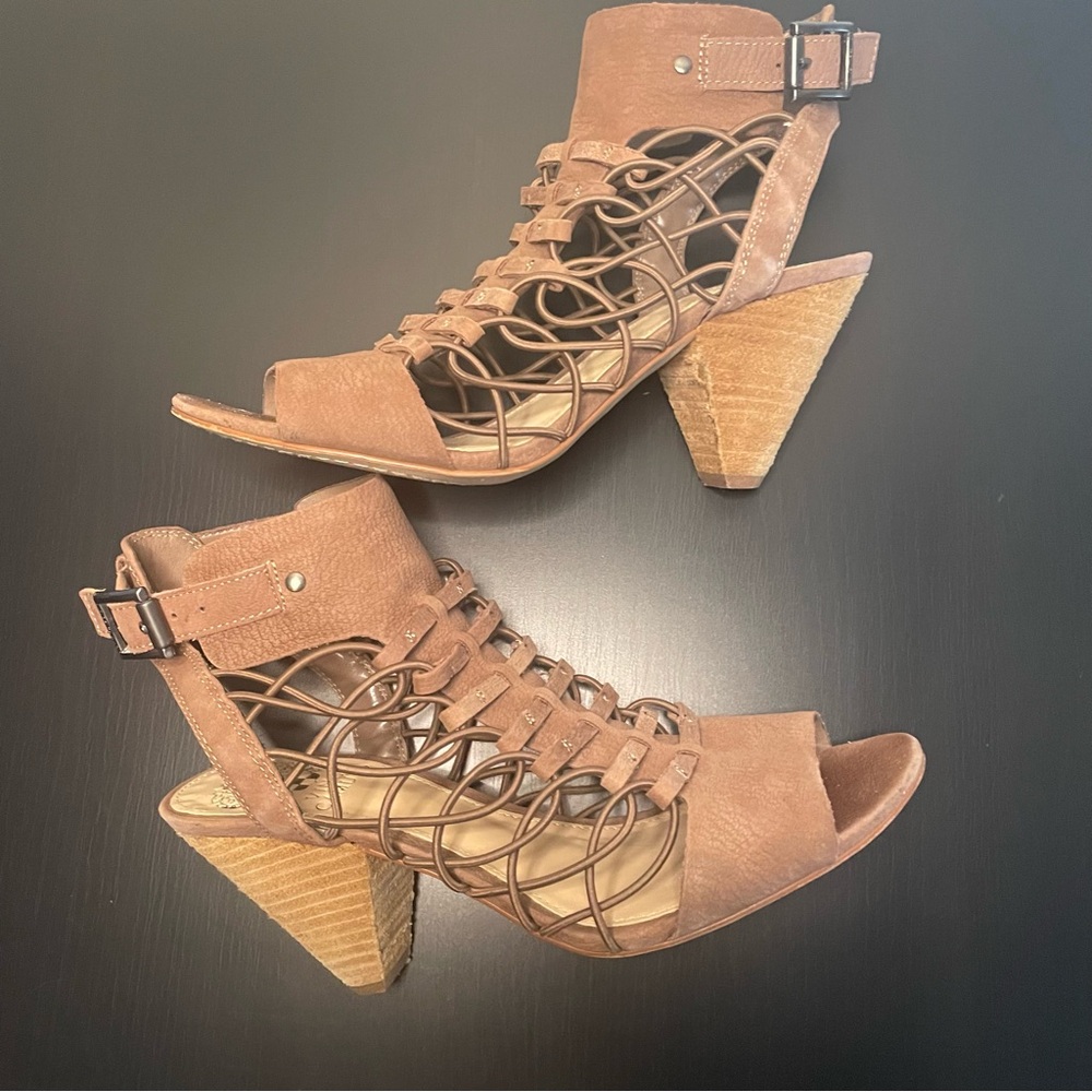 Vince Camuto Evel caged gladiator shoes size 8.5